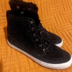 Sperry Denim Blue Cheetah Print Sneakers